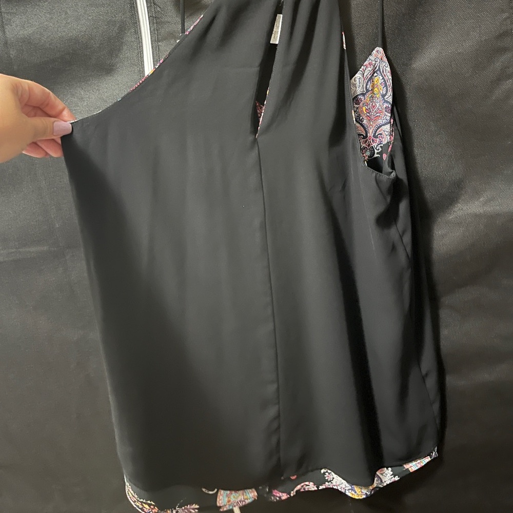 Express Reversible TankTop - Picture 2 of 4